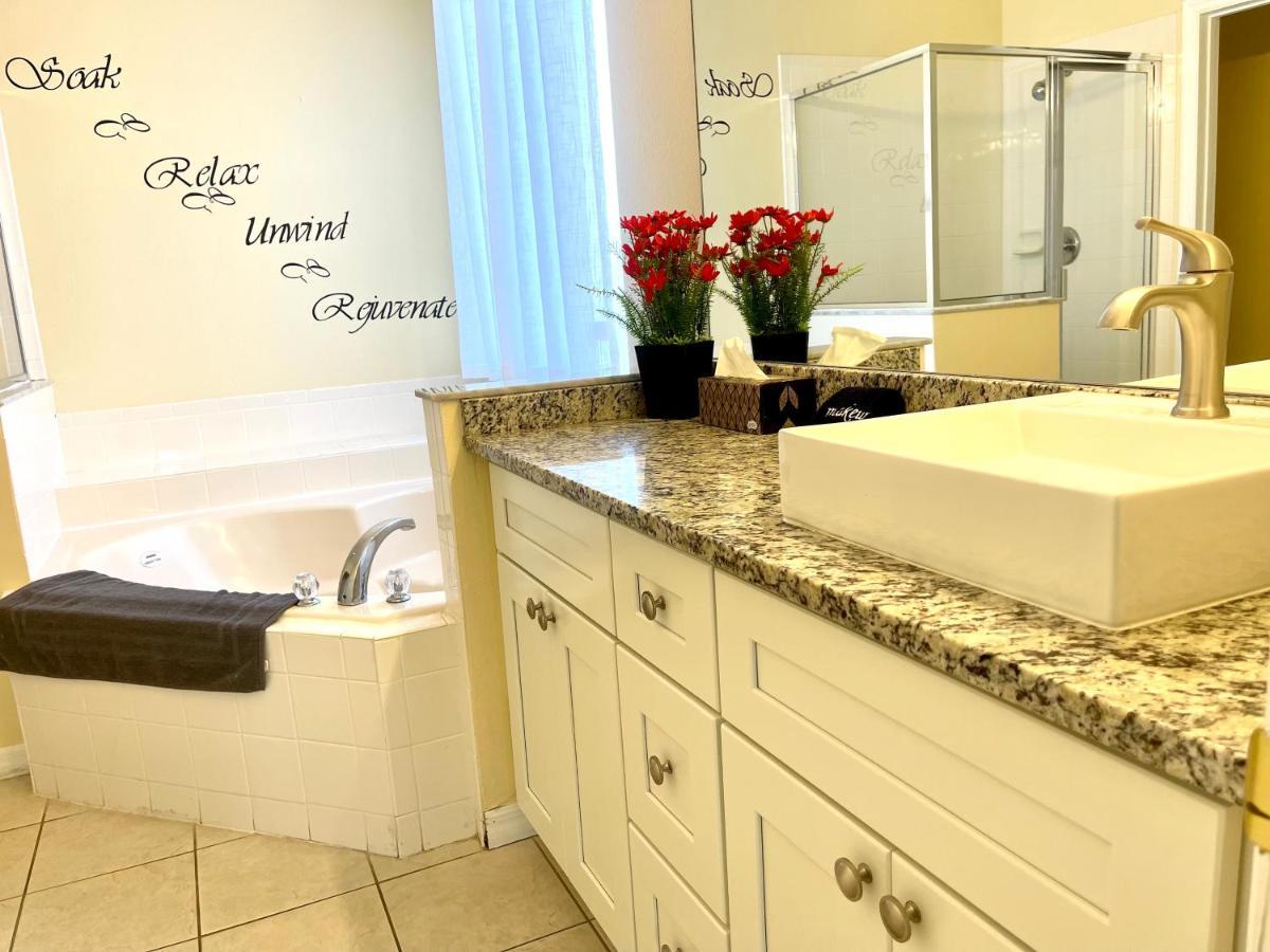 Disney Dream With Hot Tub, Pool, Xbox, Games Room, Lakeview, 10 Min To Disney, Clubhouse Kissimmee Bagian luar foto