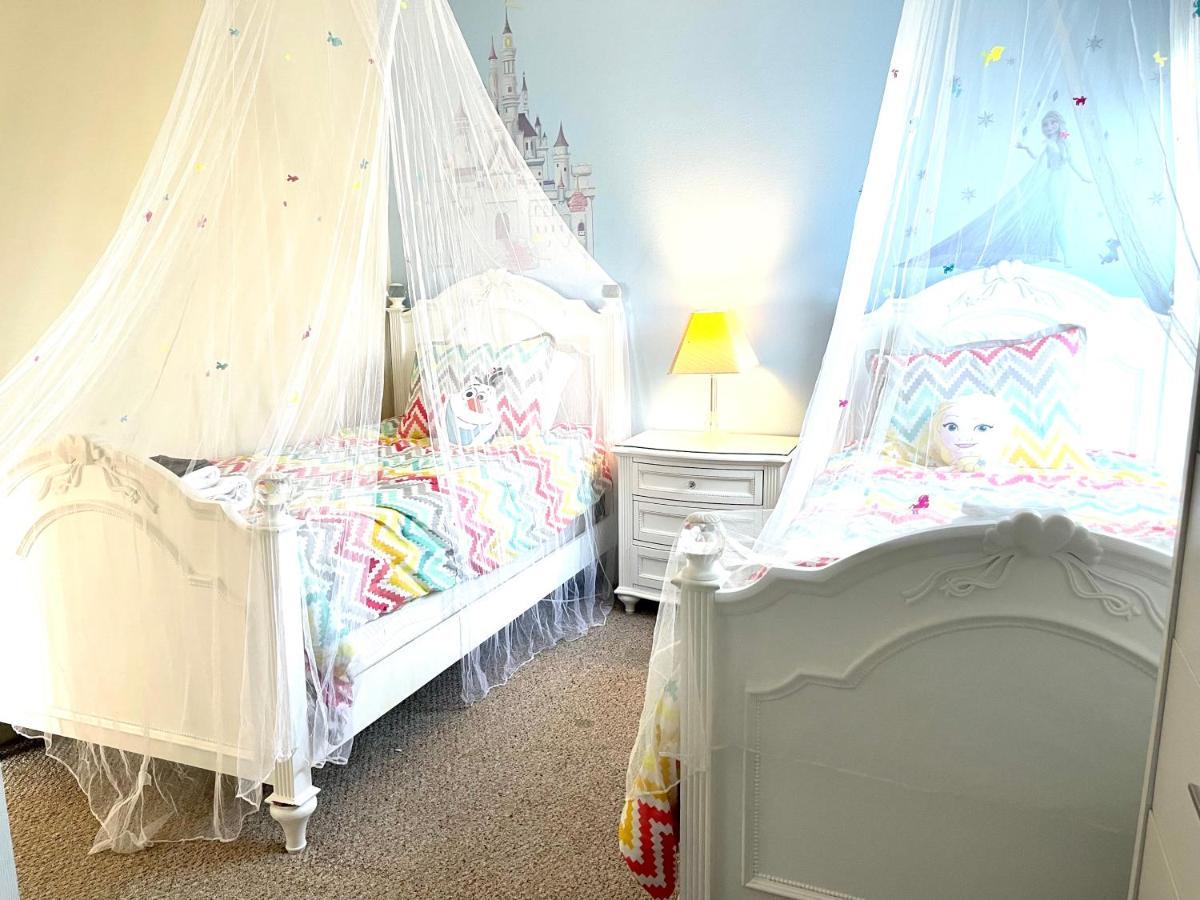 Disney Dream With Hot Tub, Pool, Xbox, Games Room, Lakeview, 10 Min To Disney, Clubhouse Kissimmee Bagian luar foto